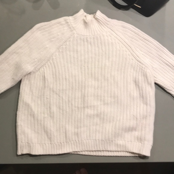 Sweater - Picture 1 of 2